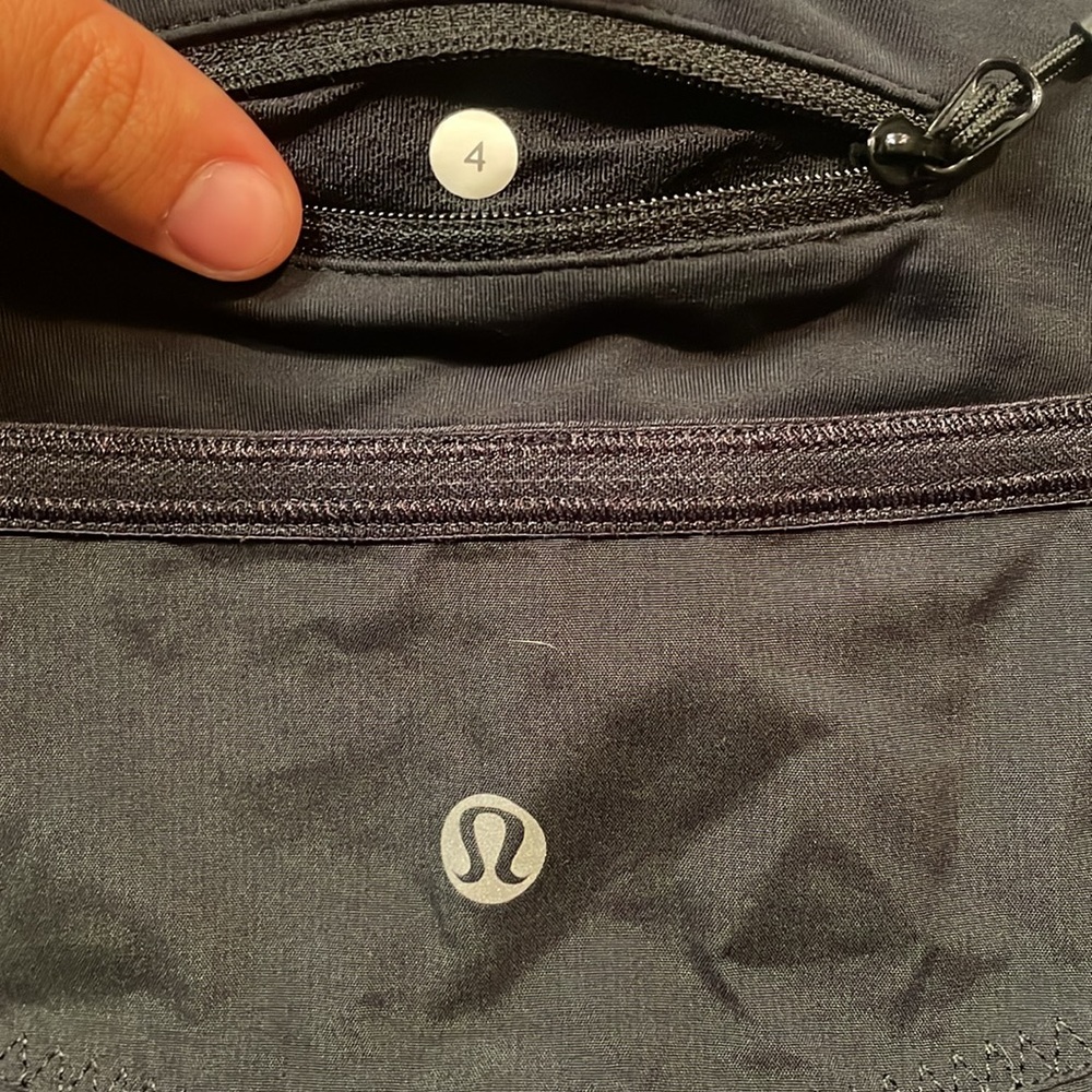 Lululemon Black‎ Striped Nylon Blend Pleated Back Skort Shorts Size 4 - Picture 4 of 6